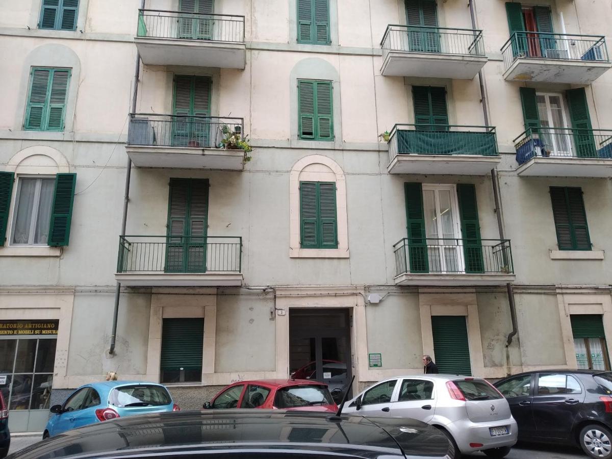 Appartement Il Filo Di Jordi à Savone Extérieur photo